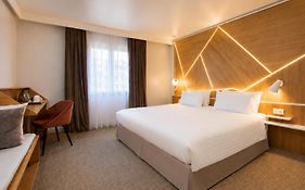 Best Western Plus Paris Meudon Ermitage